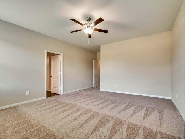 Foto del edificio - 4017 Millau Ln