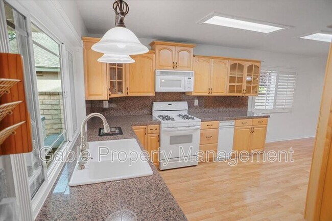 Building Photo - 21643 Spice Ct