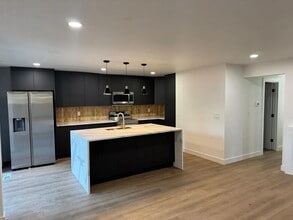 Building Photo - 907 142nd Ave SE