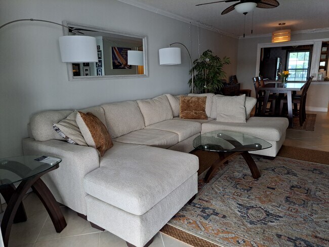 Sala de estar - 1868 SW Palm City Rd