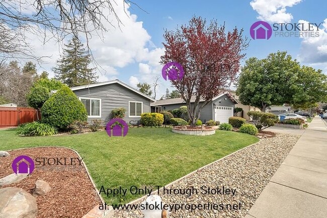Building Photo - 568 Banyan Cir