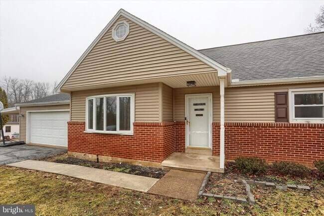 Foto del edificio - 685 Knight Rd