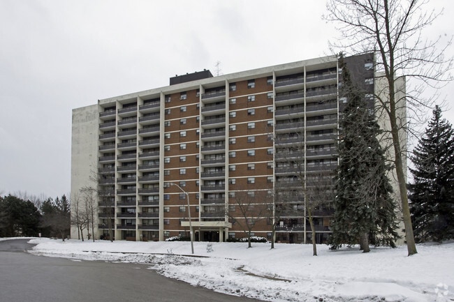 Building Photo - 2200 Roche Ct