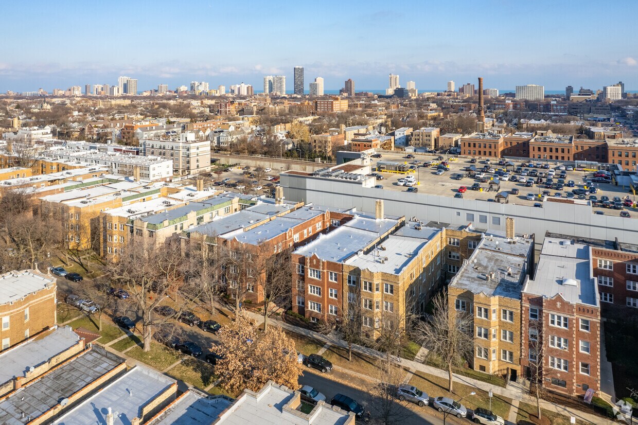 Foto aérea - 4827-4833 N Wolcott Ave