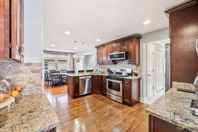 Foto del edificio - 507 Eastman Ct