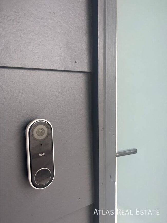 Building Photo - 2018 N Bryant St