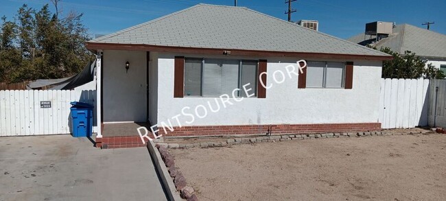 Foto del edificio - 3 Bedroom Home for Rent in Barstow