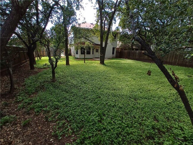 Foto del edificio - 2900 Lagerway Cove