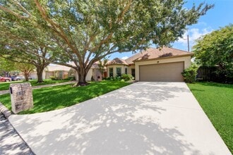 Building Photo - 1811 Emerald Green Dr