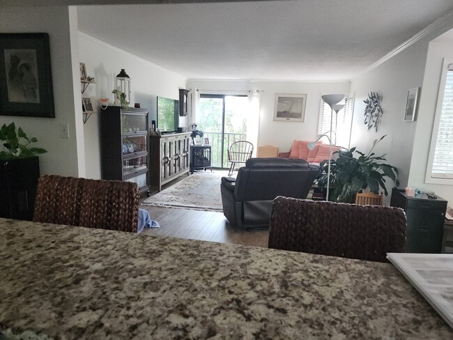 Foto del edificio - 7600 N Ocean Blvd