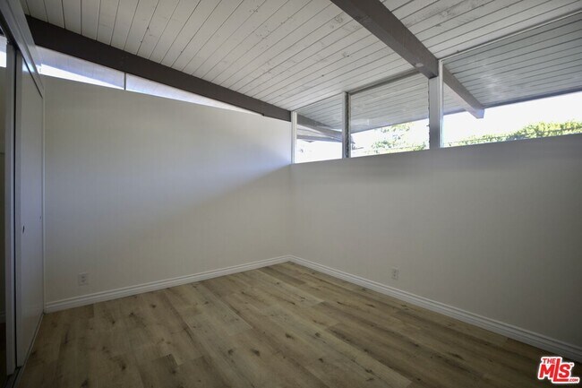 Foto del edificio - 11131 Rose Ave