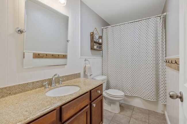 Foto del edificio - Updated 3BR Home with Pool, RV Parking & Solar in Shannon Ranch