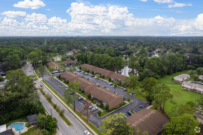 Aerial Photo - Lakes Edge At Mandarin