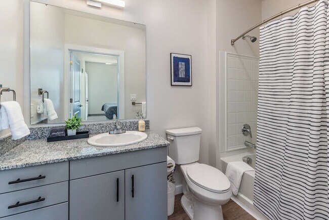 Building Photo - 2746 Central Pkwy