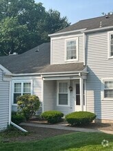 Building Photo - 709 Cambridge Ct