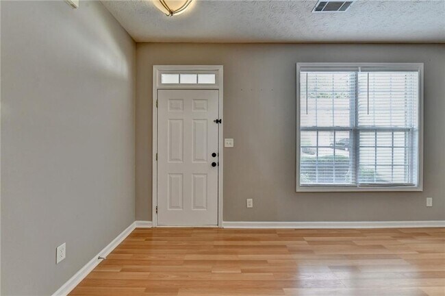 Building Photo - 3067 Kentmere Dr