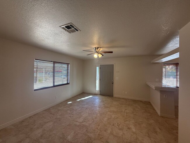 Foto del edificio - 3 Bedroom 2 Bathroom Home