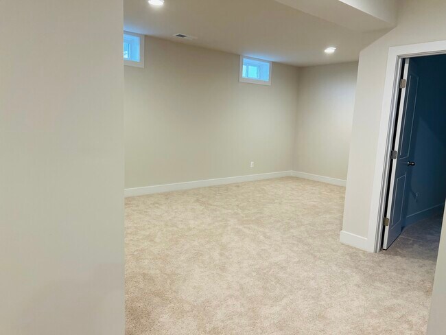 Desván - 23765 Emma Oaks Dr