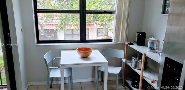 Foto del edificio - 3349 Emerald Oaks Dr