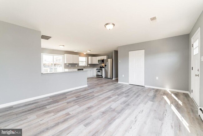 Building Photo - 3 br, 2 bath House - 713 N Belfort St