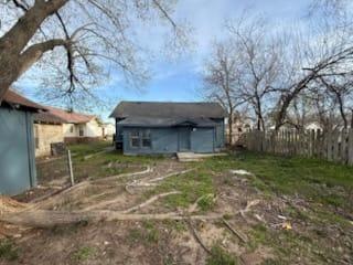 Foto del edificio - 813 E Oak St