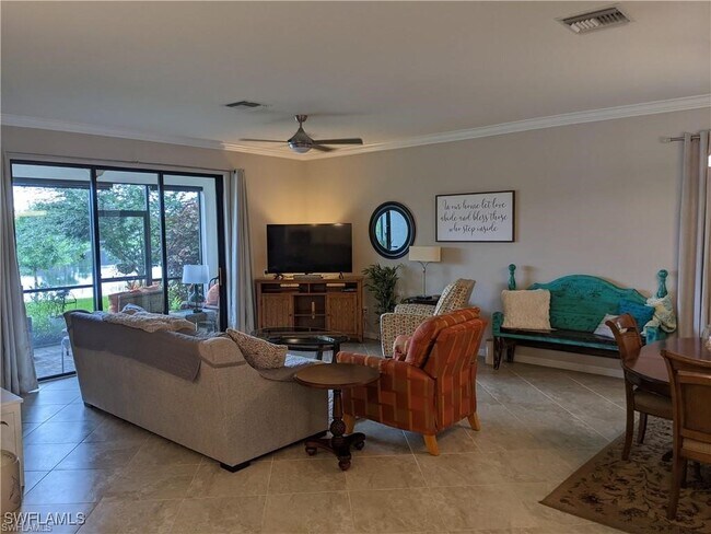 Foto del edificio - 9264 Shadow Oak Ln