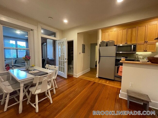 Building Photo - 191 Winthrop Rd