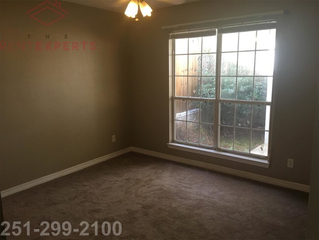 Building Photo - 266 Spring Lake Dr N