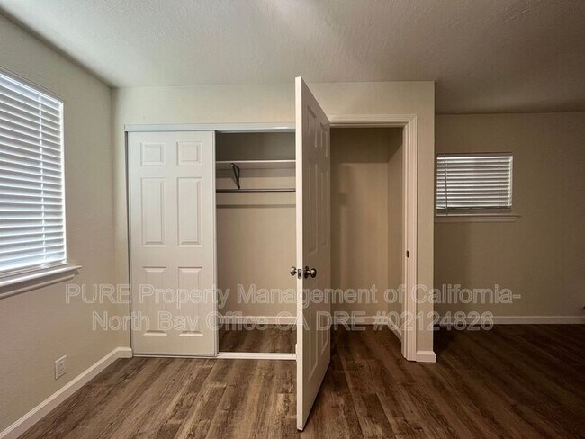 Building Photo - 1293 Clover Dr