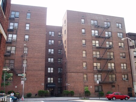 Primary Photo - 990 Anderson Avenue