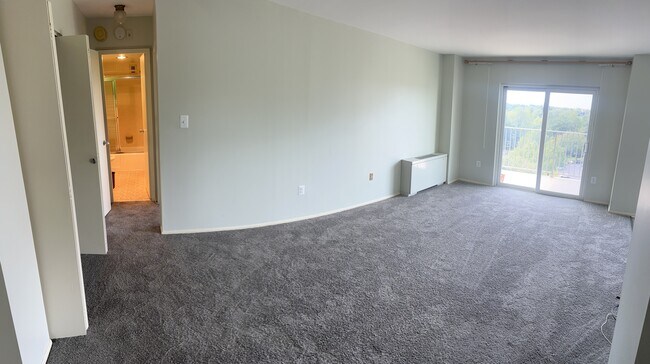 Foto del edificio - 1111 University Blvd W