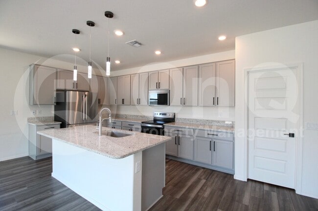 Foto del edificio - 9320 S 30th Ln