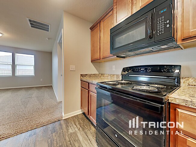 Foto del edificio - 2210 Pebble Point Dr