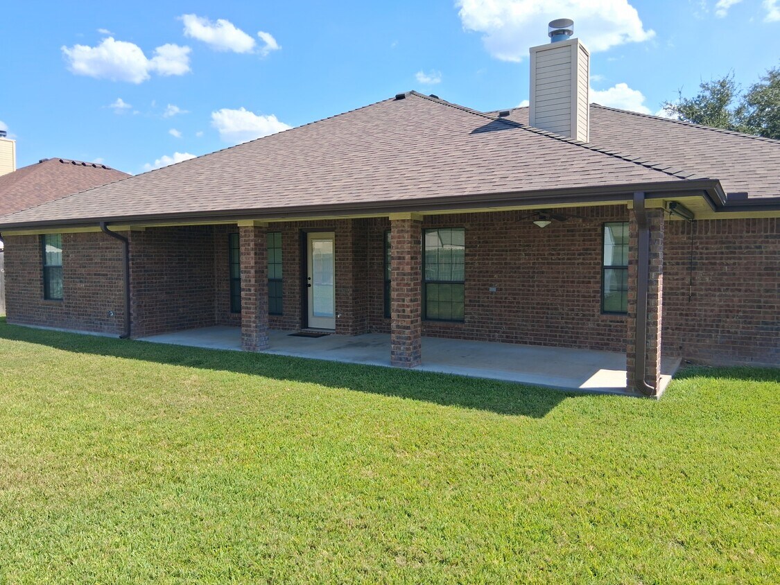 Foto del edificio - 1109 Dry Ridge Rd