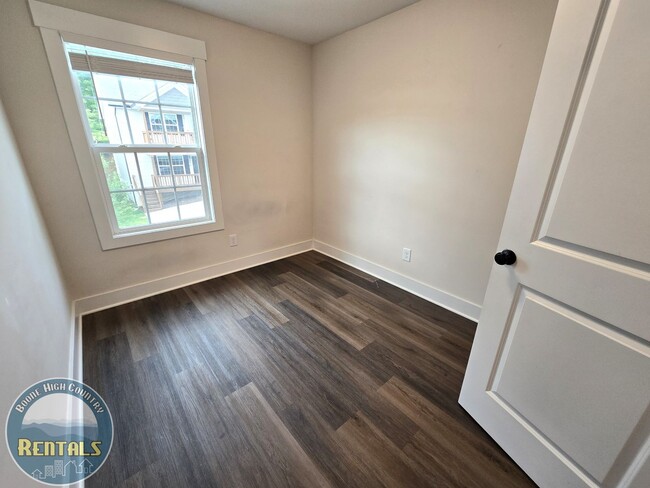 Photo - 3/2.5 Modern Home off 421 in Boone, R-2 Zoned