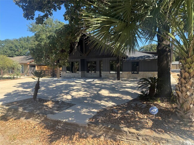 Foto del edificio - 12518 Mile Dr