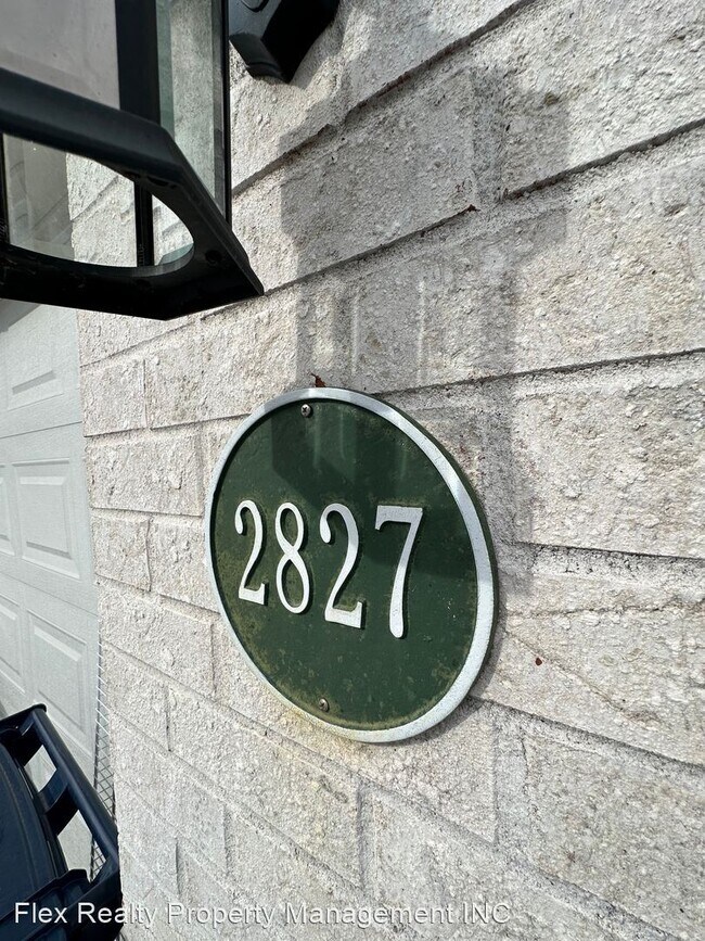 Building Photo - 3 br, 2.5 bath House - 2827 FLOEX DR