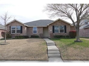 Building Photo - 2814 Lake Vista Dr
