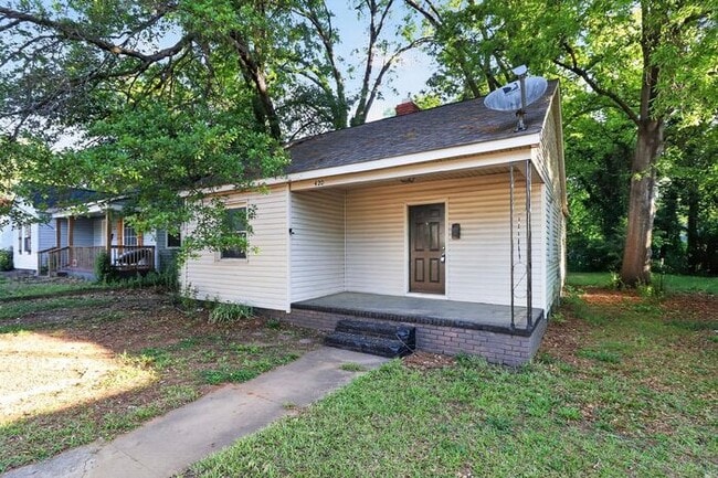 Building Photo - Charming 3BD/1BA Ranch in Charlotte!