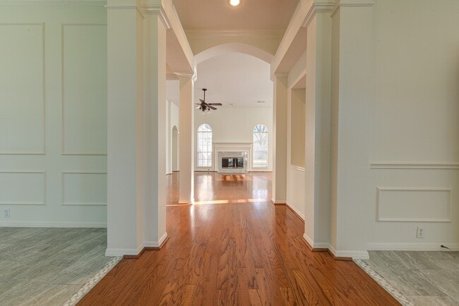 Building Photo - 1315 Crescent Pkwy Ct