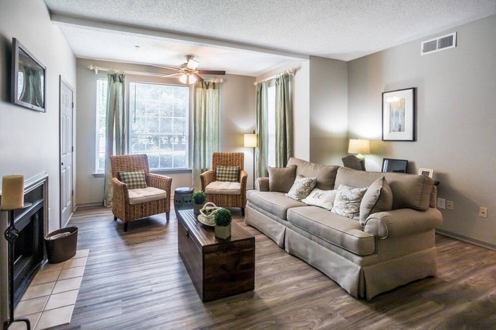 Foto principal - Bailey Creek Apartment Homes