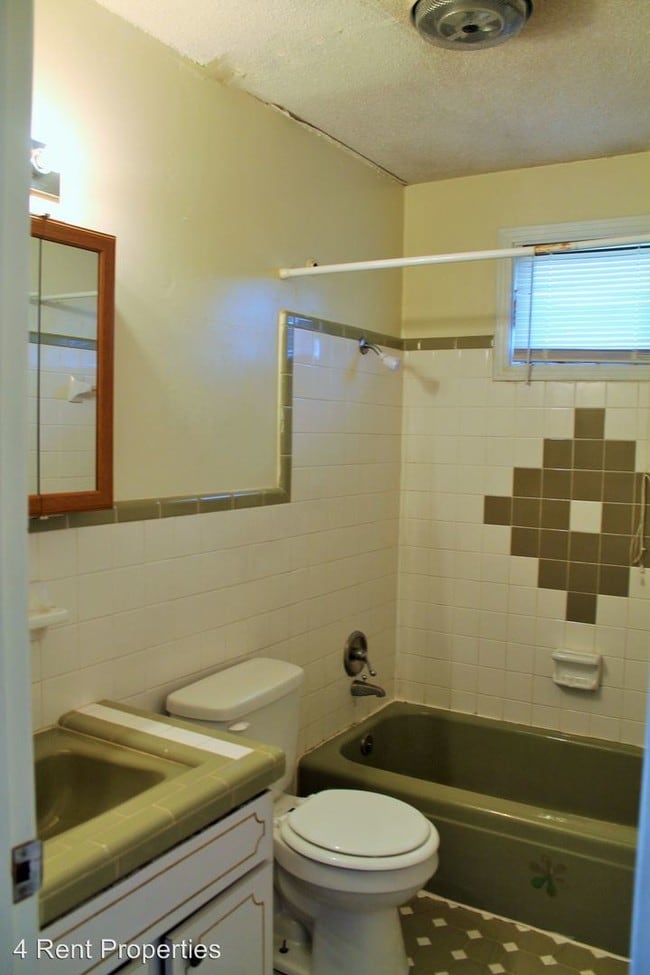 Building Photo - 120 Tandy Dr