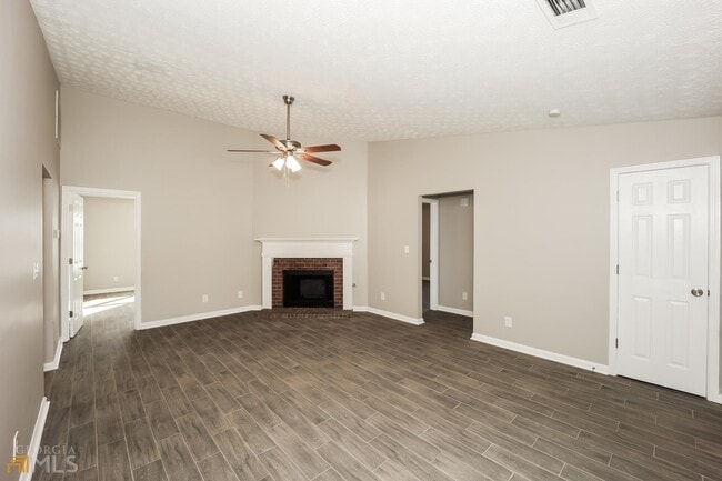 Building Photo - 989 Maple Leaf Ridge