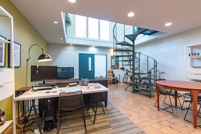 Foto del edificio - 2144 Ashland Ave