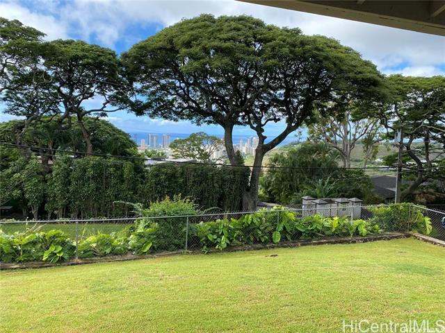 Building Photo - 2542 Tantalus Dr