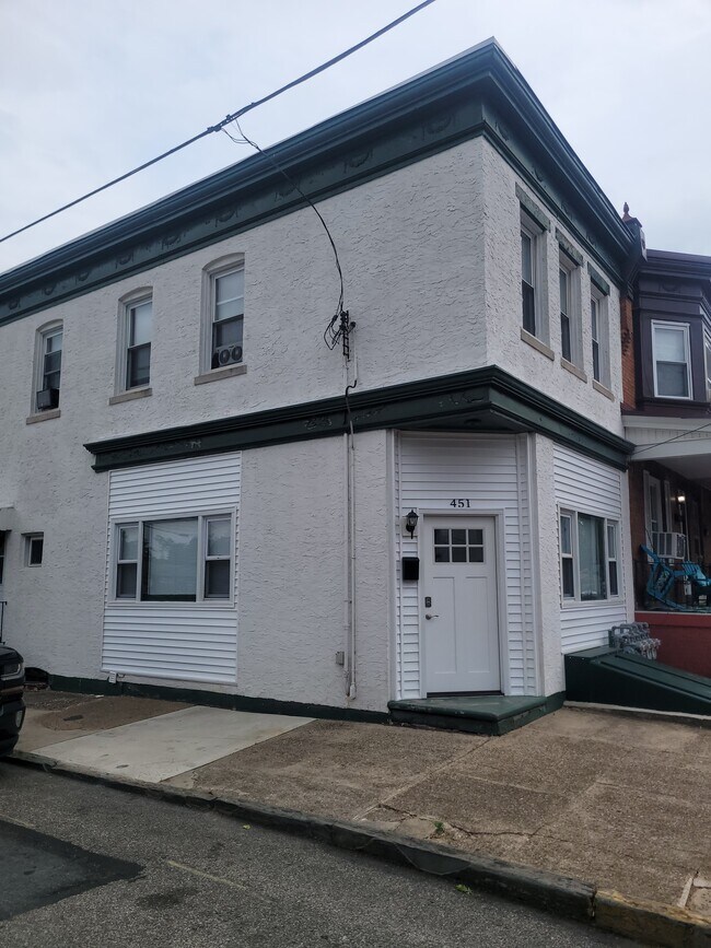 Building Photo - 451 Jefferson Ave