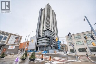 Building Photo - 60 Charles St W