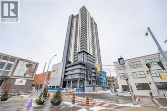 Building Photo - 60 Charles St W