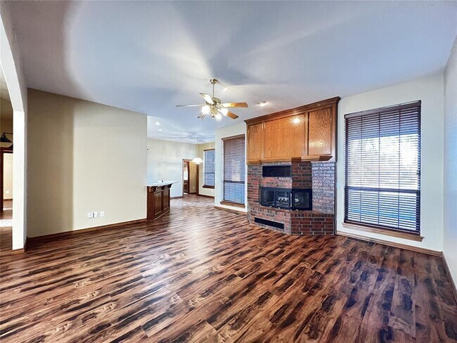 Foto del edificio - 113 S Mustang Rd