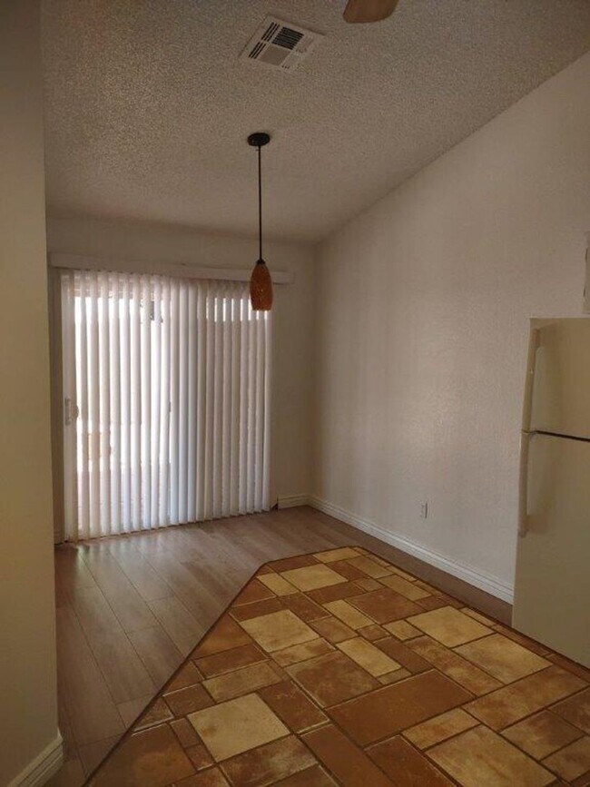 Foto del edificio - Suncrest Villas East